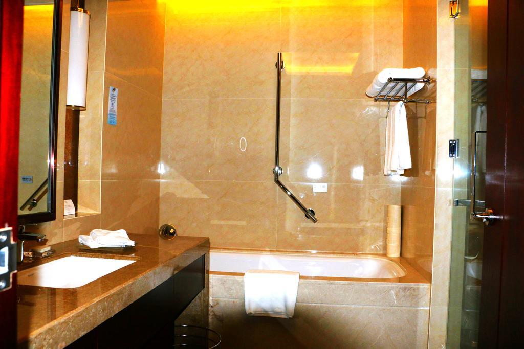 Embassador International Hotel Xi'an  Exterior photo